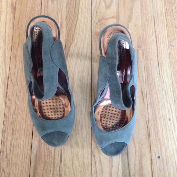 Nordstrom Platform Strappy Sandal in Suede 4 1/2" Heel in Olive Green Size 9M - Picture 2 of 4